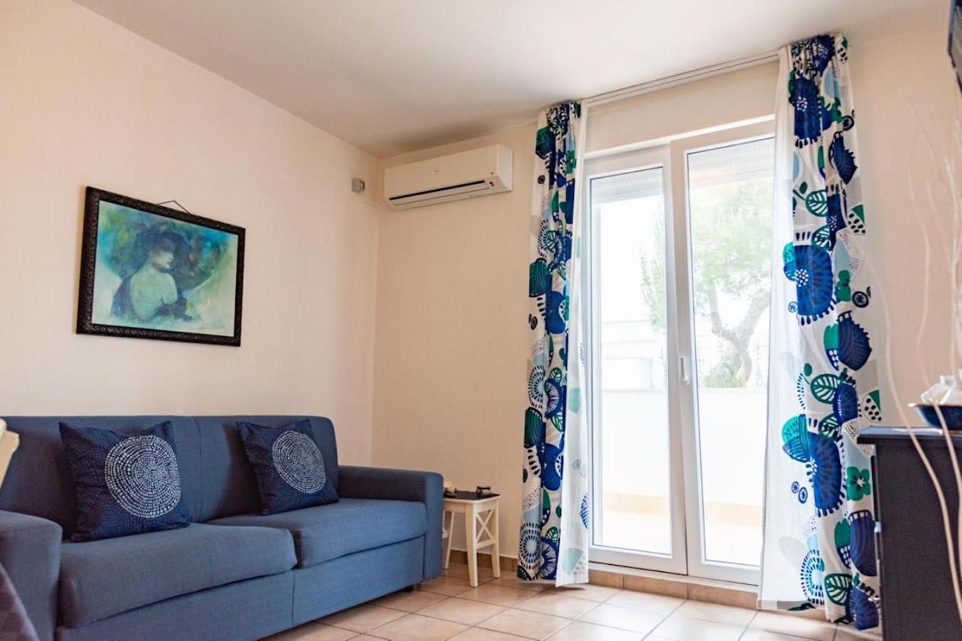 Blu Sun Apartment In Complesso Riva Del Sole Giovinazzo Exterior photo